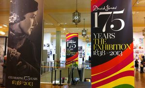 David Jones 175 photo booth internal layout.